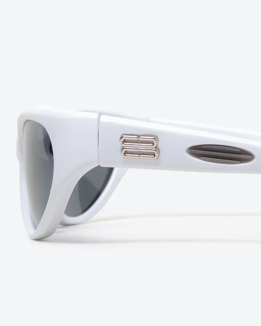 ALLURE - Black Lenses, White Frame