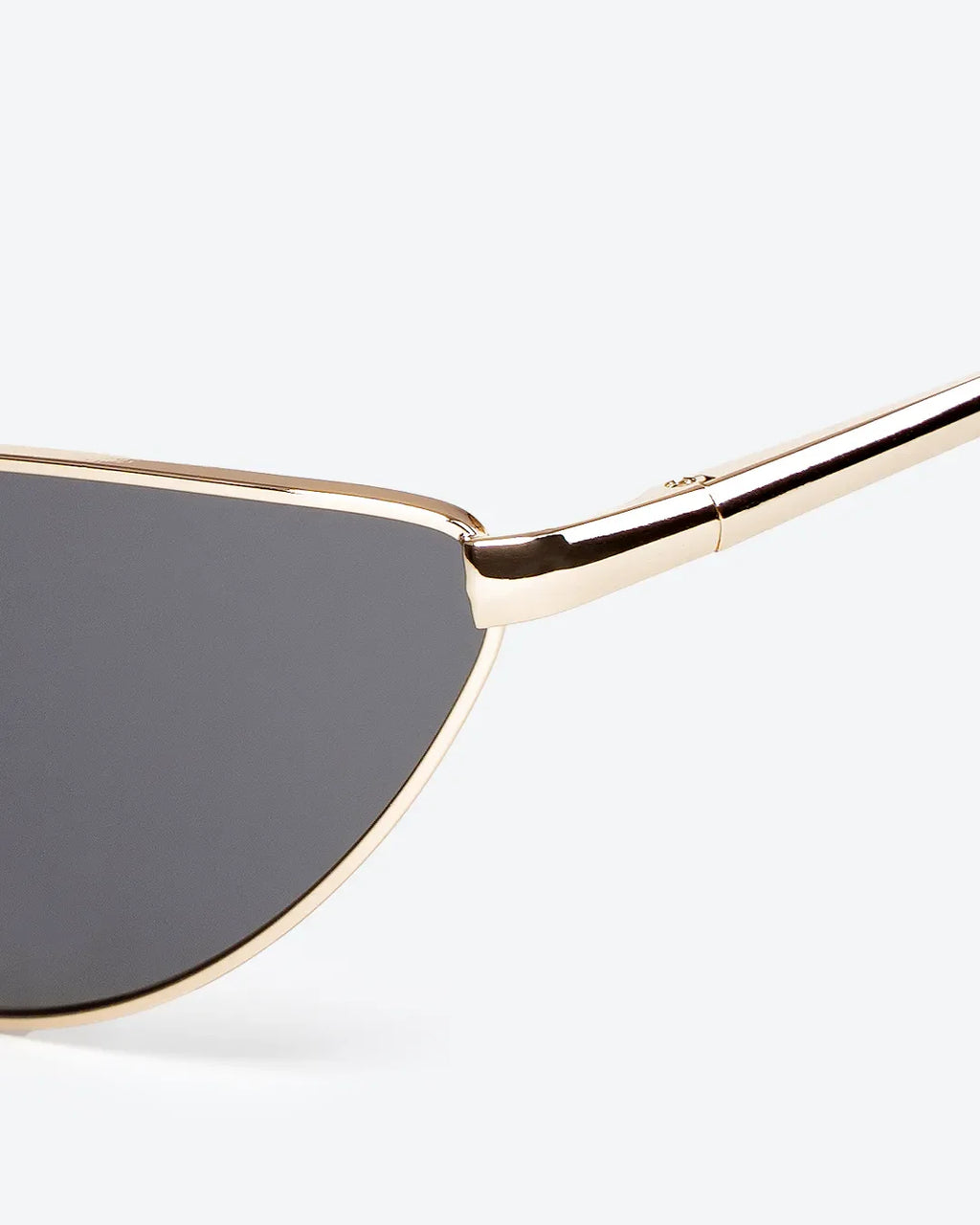 SVELTE - Black Polarized Lenses, Gold Chrome Frame