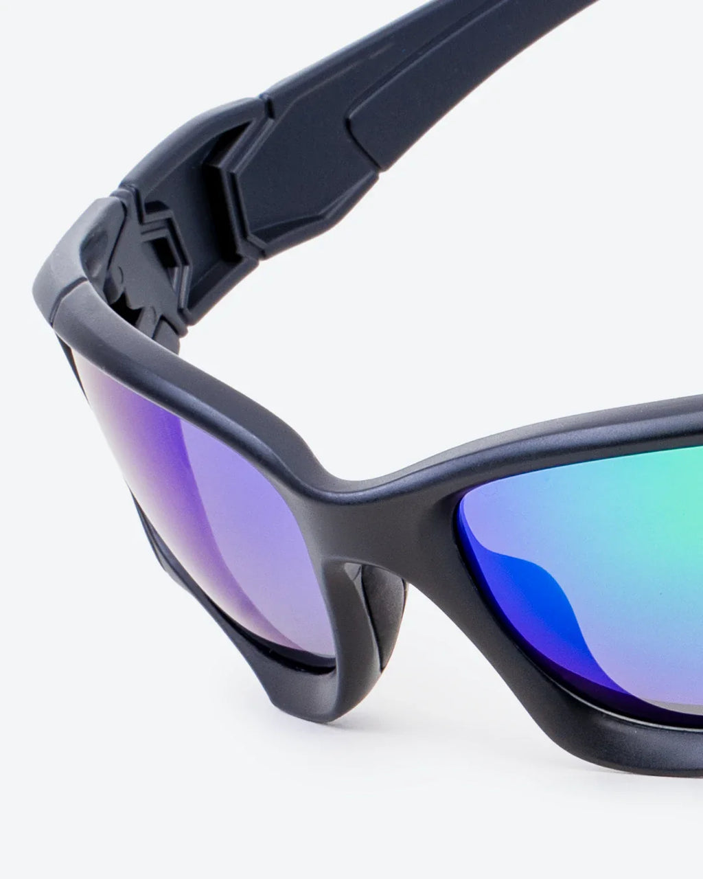Maverick - Smoke Polarized Lenses, Matte Black Frame